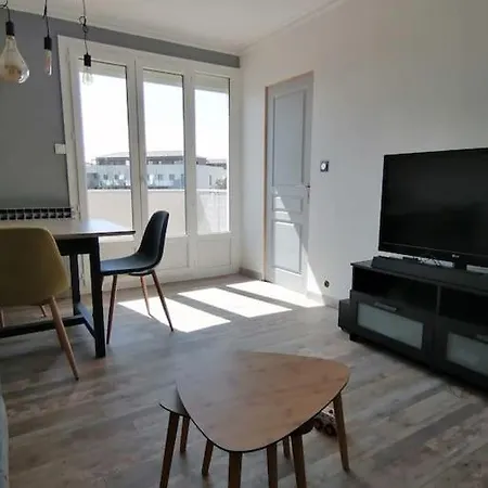 à Proximité Des Plages Et Commerces Appartamento